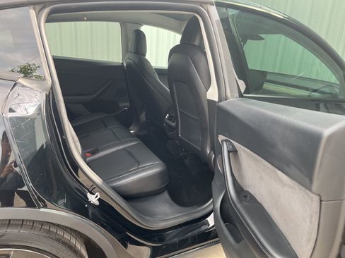 Used 2022 Tesla Model Y Performance AWD/4WD image 14