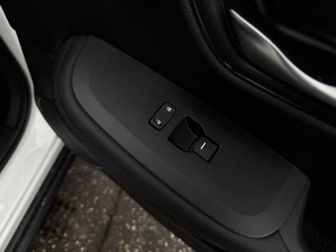 New 2026 Honda HR-V LX image 15