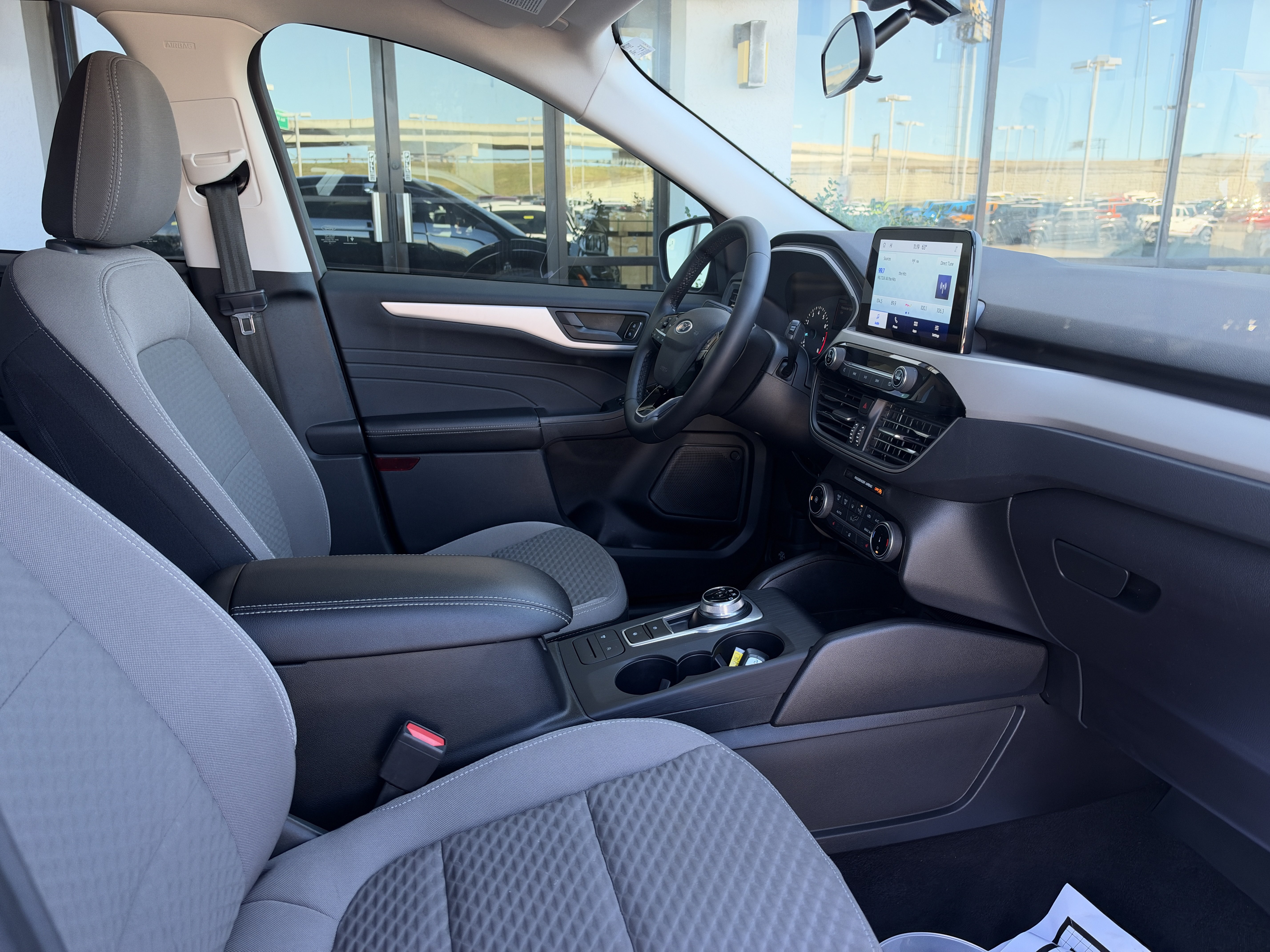 Used 2022 Ford Escape SE w/ Cold Weather Package AWD/4WD image 21