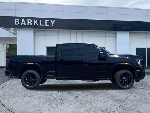 Certified 2025 GMC Sierra 2500 AT4 AWD/4WD image 2