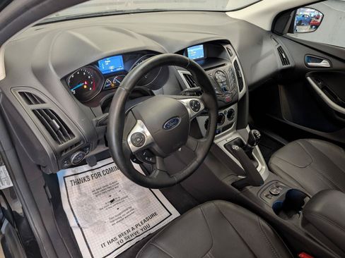 Used 2014 Ford Focus SE w/ Equipment Group 201A FWD image 4