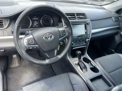 Used 2015 Toyota Camry SE FWD image 10