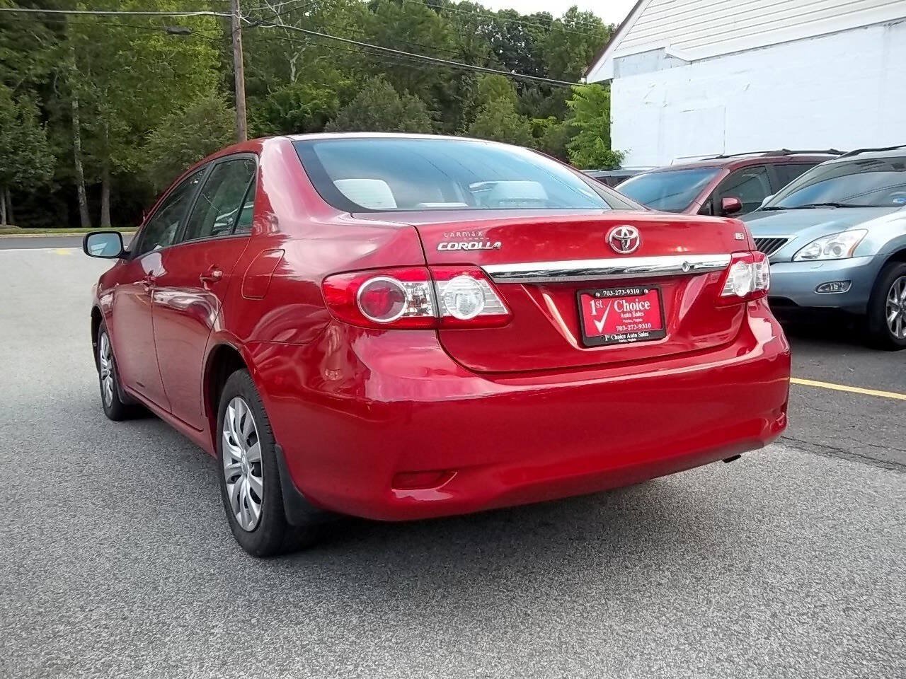 Used 2012 Toyota Corolla LE FWD image 2