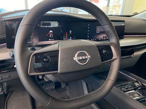 New 2025 Nissan Murano SL image 12