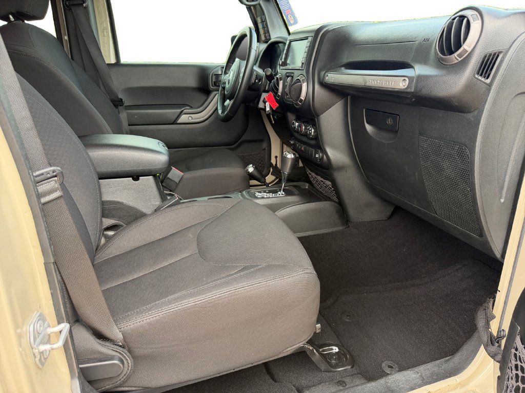 Used 2018 Jeep Wrangler Unlimited Sport S AWD/4WD image 16