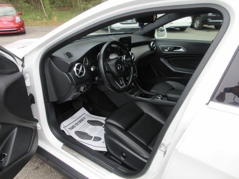 Used 2020 Mercedes-Benz GLA 250 4MATIC image 9