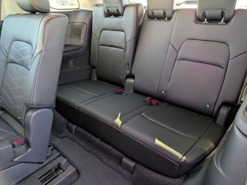 New 2025 Nissan Pathfinder Platinum w/ Cargo Package image 30