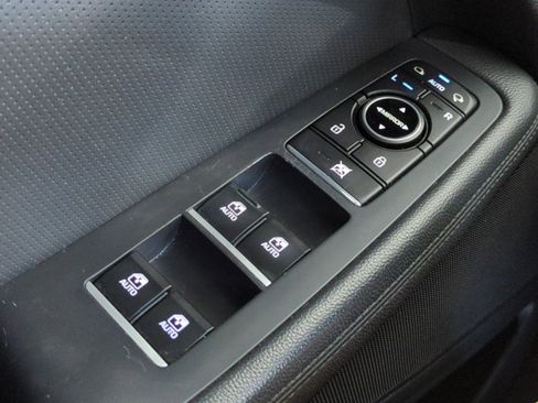 Used 2017 Genesis G80 3.8 image 24