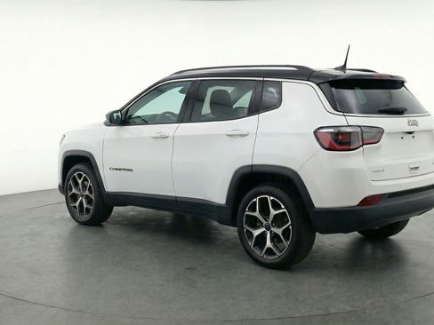 Used 2025 Jeep Compass Limited AWD/4WD image 6