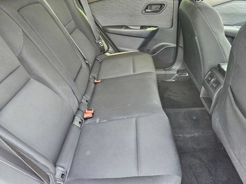 Used 2023 Nissan Rogue S FWD image 11