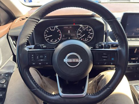 Used 2023 Nissan Rogue SV w/ SV Premium Package image 20