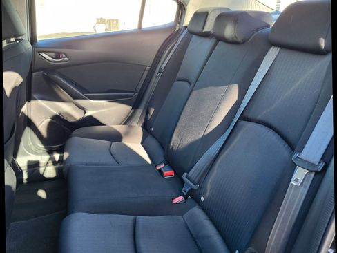 Used 2016 MAZDA MAZDA3 i Sport image 10