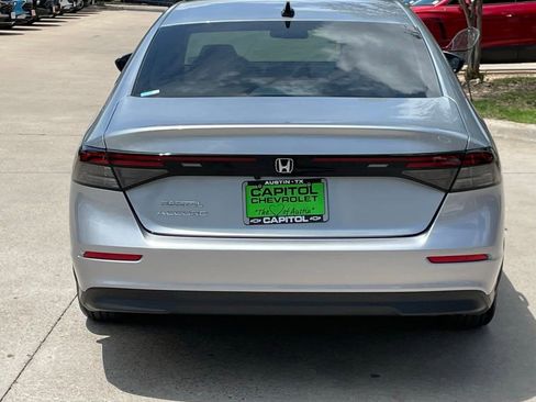 Used 2025 Honda Accord SE image 5