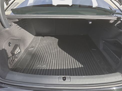 Used 2023 Audi A4 2.0T Premium w/ Convenience Package image 29