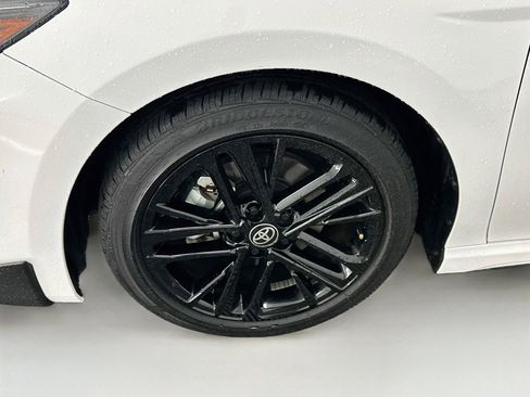 Used 2025 Toyota Camry SE w/ Convenience Package FWD image 11