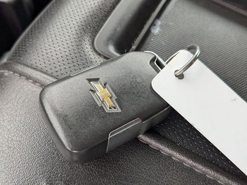 Used 2020 Chevrolet Silverado 1500 High Country w/ Technology Package image 30