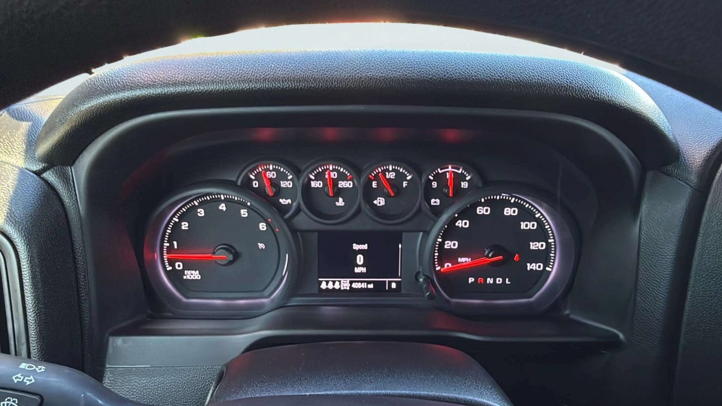 Used 2025 Chevrolet Silverado 3500 W/T AWD/4WD image 10