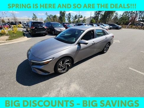 Certified 2024 Hyundai Elantra Limited image 6