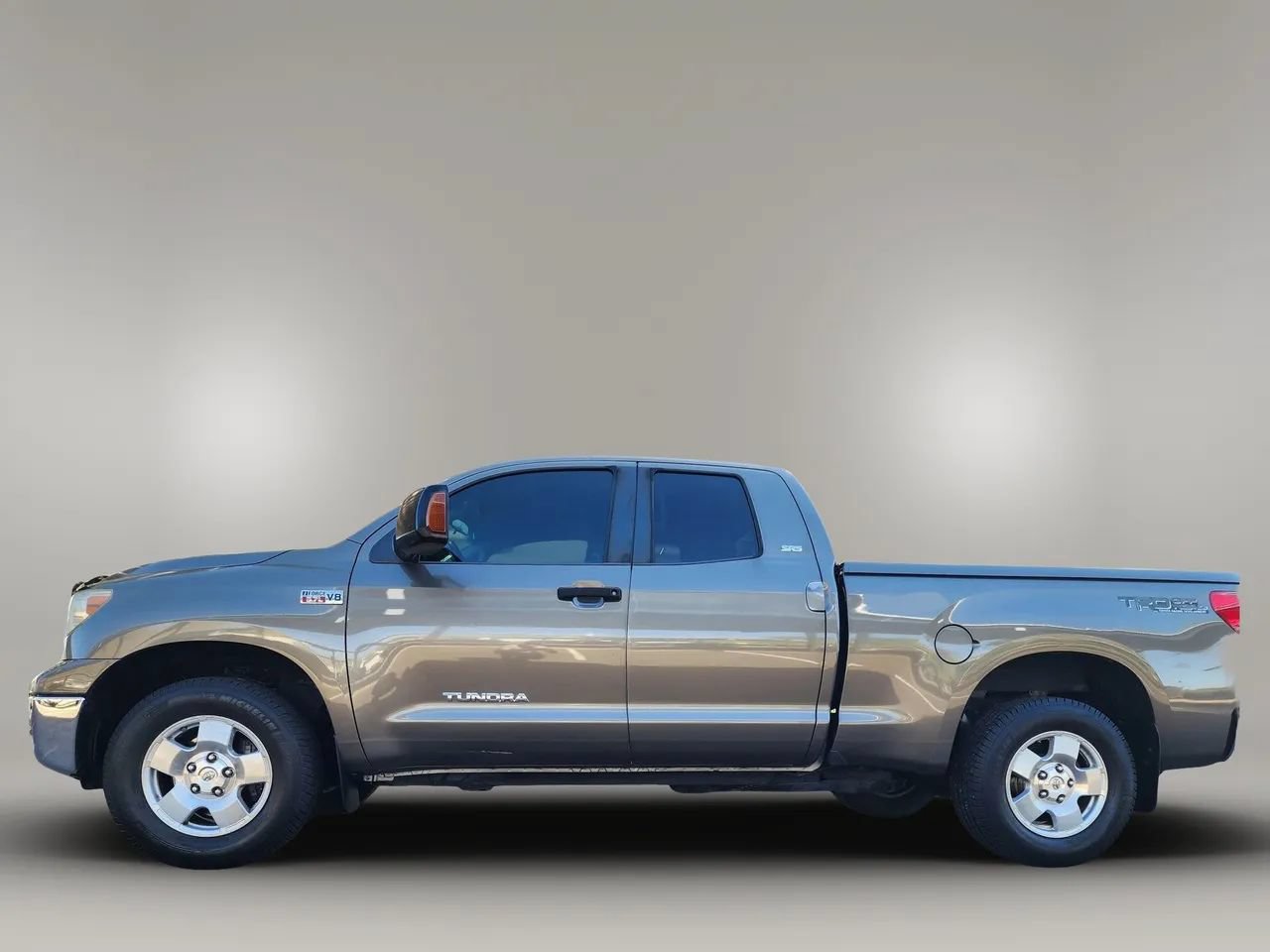 Used 2008 Toyota Tundra SR5 w/ TRD Off-Road Pkg AWD/4WD image 5