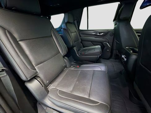 Used 2021 GMC Yukon Denali w/ Denali Premium Package image 14