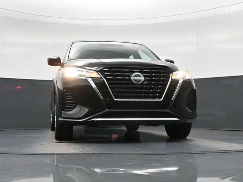 Certified 2025 Nissan Kicks Play S FWD image 20