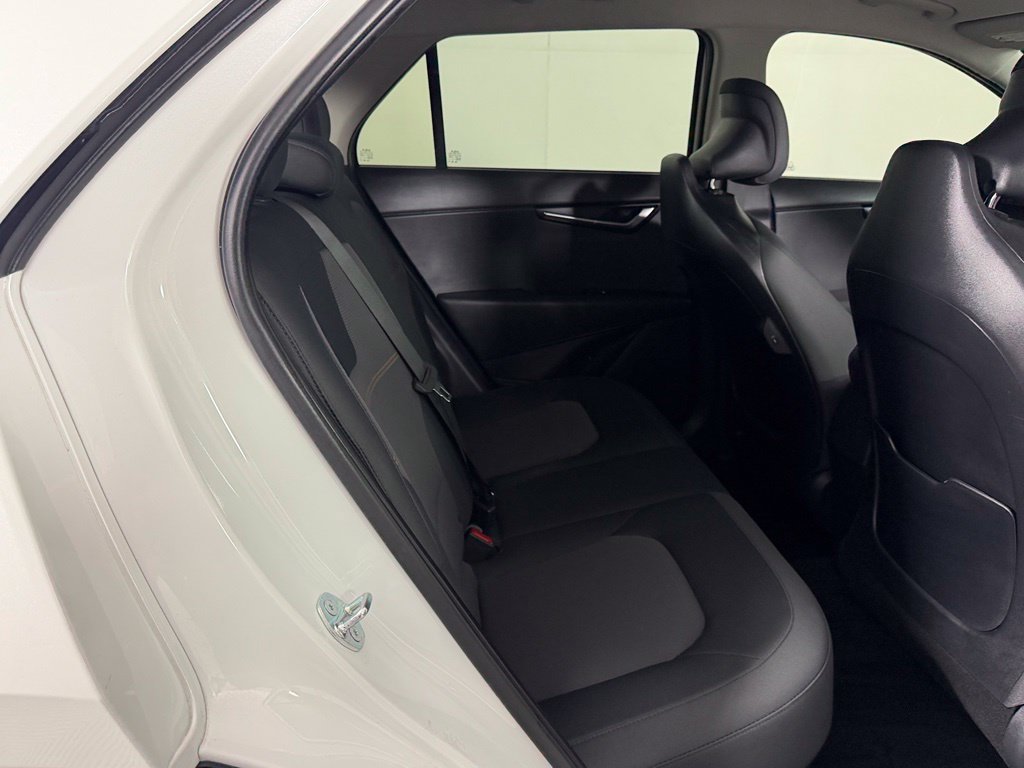 Used 2025 Kia Niro LX FWD image 18