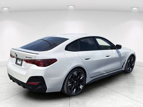 New 2026 BMW 440i xDrive w/ Premium Package AWD/4WD image 4
