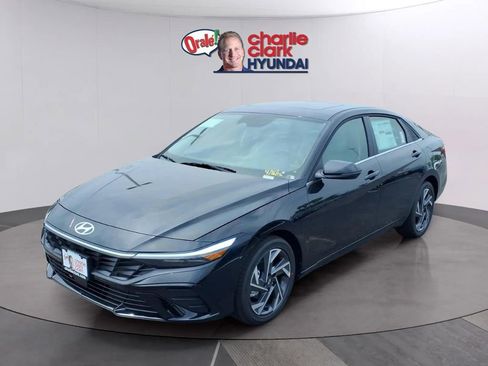 New 2026 Hyundai Elantra Limited FWD image 15