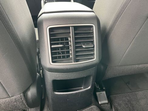 Used 2025 Kia Sportage LX FWD image 22