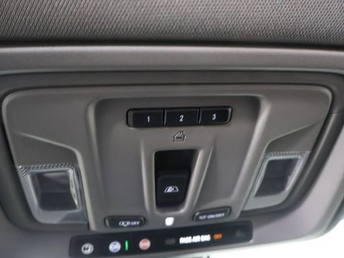 Used 2020 GMC Sierra 1500 SLT w/ SLT Premium Plus Package AWD/4WD image 59