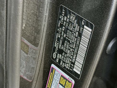 Used 2025 Genesis GV70 2.5T AWD/4WD image 12