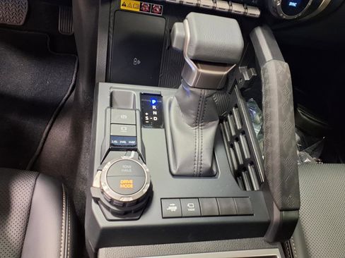 New 2026 Toyota Tacoma Limited AWD/4WD image 18