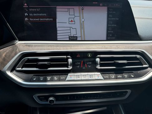 Used 2019 BMW X7 xDrive50i w/ Dynamic Handling Package AWD/4WD image 38