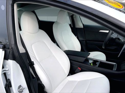 Used 2022 Tesla Model 3 Long Range image 7