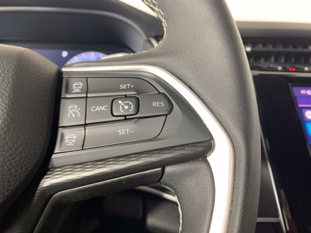 Used 2025 Jeep Grand Cherokee Laredo X w/ Luxury Tech Group I AWD/4WD image 29