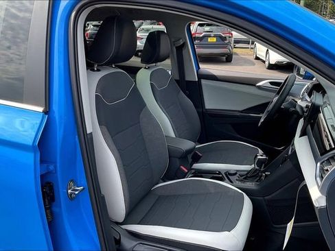 New 2025 Volkswagen Taos SE image 27