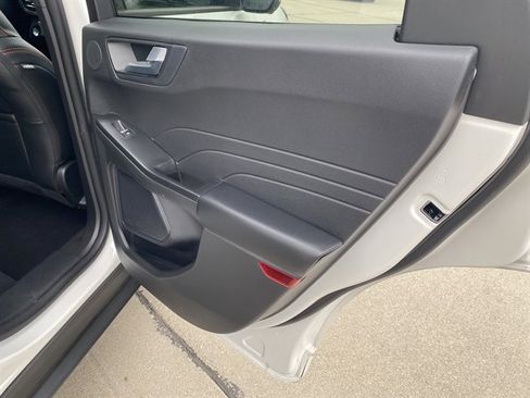 Used 2023 Ford Escape ST-Line Elite w/ Premium Technology Package AWD/4WD image 9