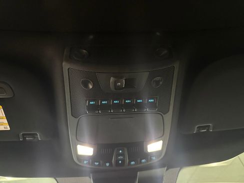 Used 2020 Ford F450 Platinum w/ FX4 Off-Road Package AWD/4WD image 16