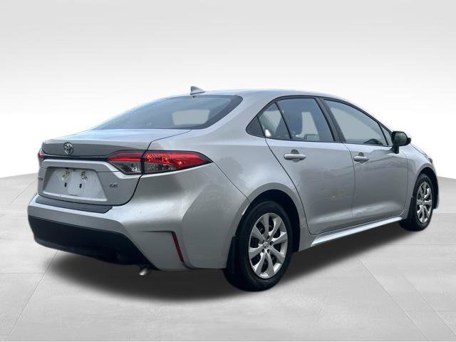 Used 2024 Toyota Corolla LE FWD image 5