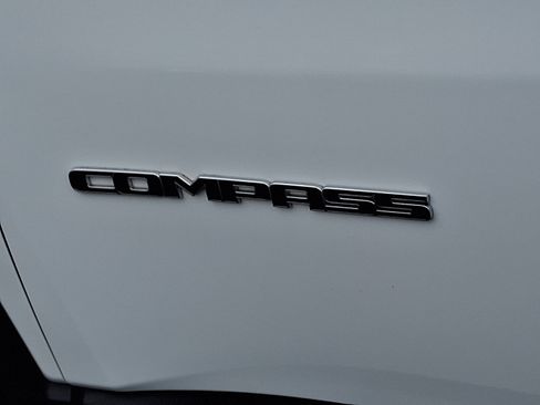 Certified 2023 Jeep Compass Latitude w/ Convenience Group image 31