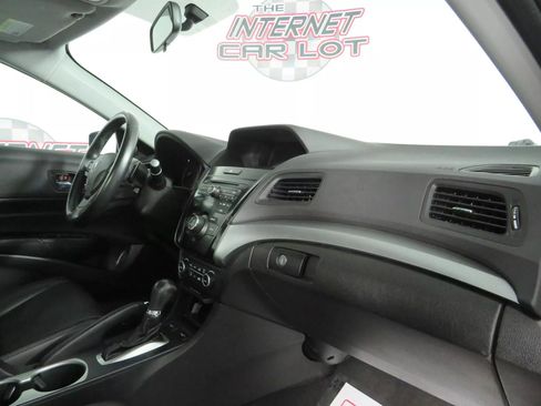 Used 2018 Acura ILX image 12