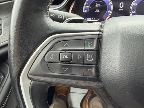 Used 2022 Jeep Grand Cherokee L Limited AWD/4WD image 25