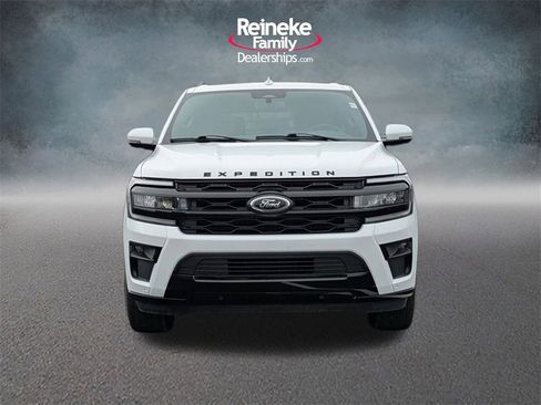Used 2024 Ford Expedition Max Limited image 2