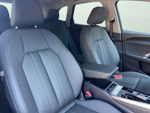 Certified 2025 Audi Q5 Premium AWD/4WD image 39