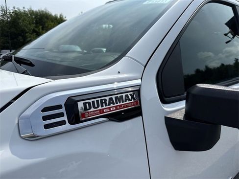 New 2025 GMC Sierra 3500 Pro w/ Convenience Package image 30