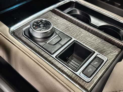 Used 2020 Ford Expedition Limited w/ Equipment Group 302A image 23