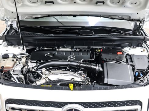 Used 2023 Mercedes-Benz GLB 250 image 12