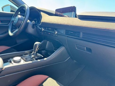 Certified 2025 MAZDA MAZDA3 Carbon image 14