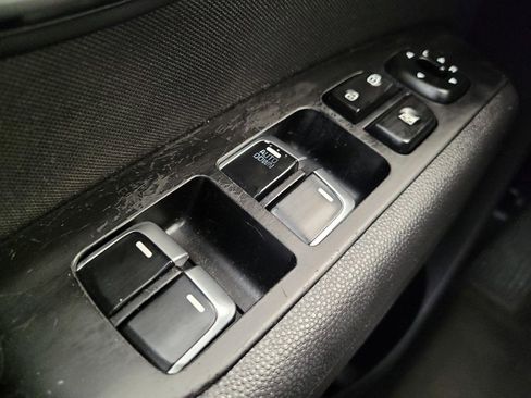 Used 2019 Kia Soul FWD image 27