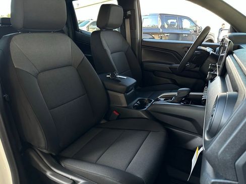 New 2026 Chevrolet Colorado W/T image 15